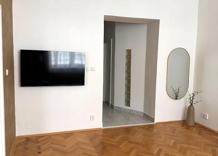 דירה Center